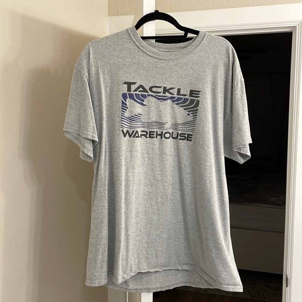 Grey Tackle Warehouse Shirt size Large